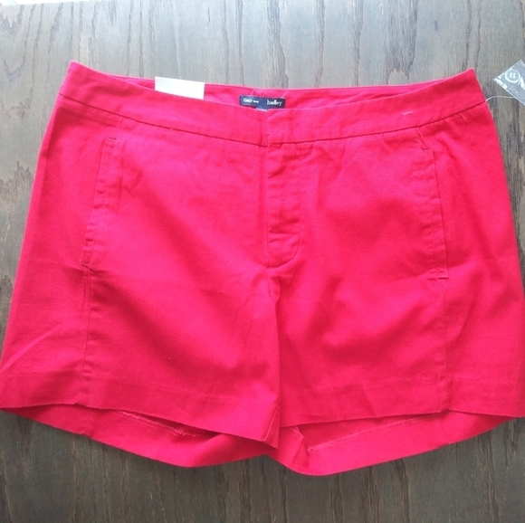 GAP Pants - NWT GAP SHORTS